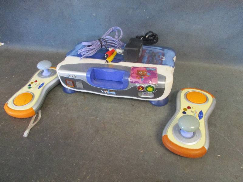 lot 137 image: V-Motion Active Learning Video System