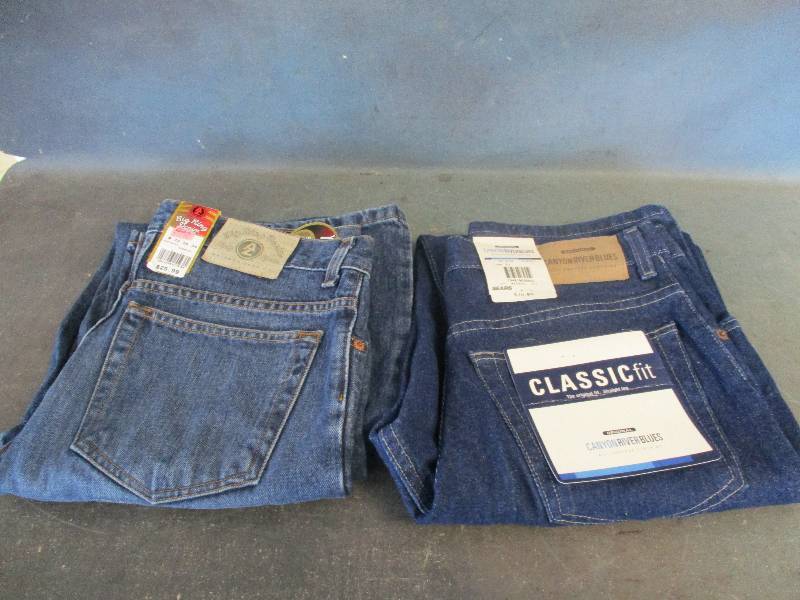 lot 139 image: Jeans