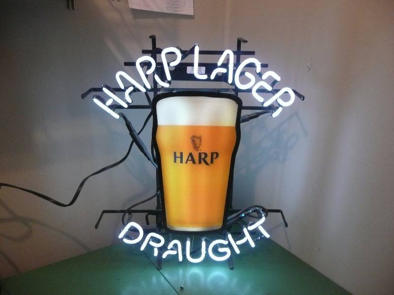 lot 28 image: Harps Lager Draught Neon - Very Good Condition - Works Great - Approx 20wide 24high