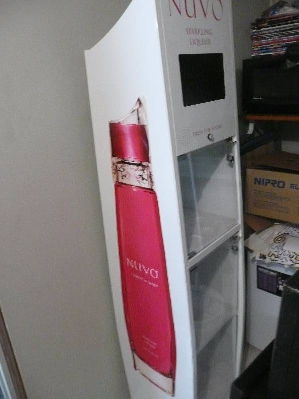 lot 60 image: Nuvo Lighted Display Case WVideo Screen - All Work