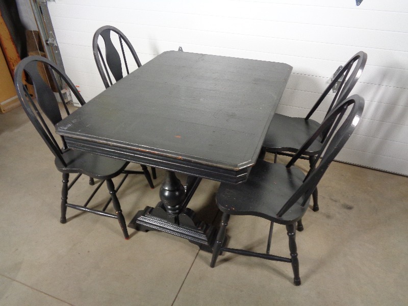 lot 107 image: Old Wood Table and Chairs