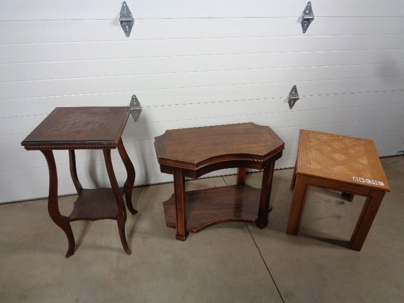 lot 110 image: End Tables and Stand