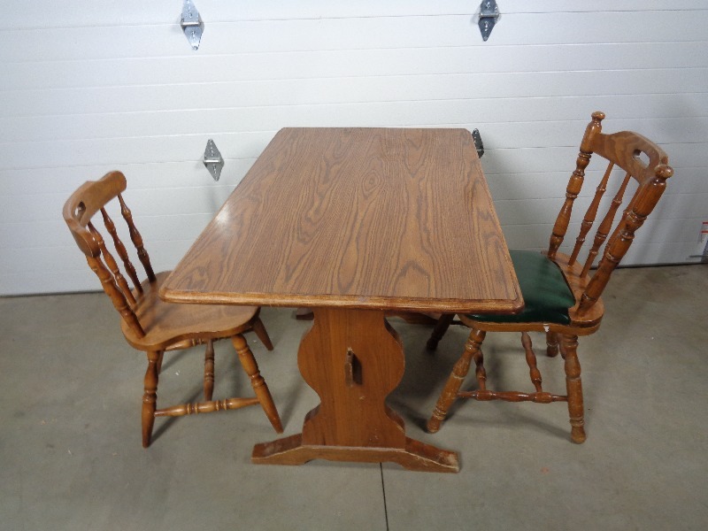 lot 118 image: Table and Chairs