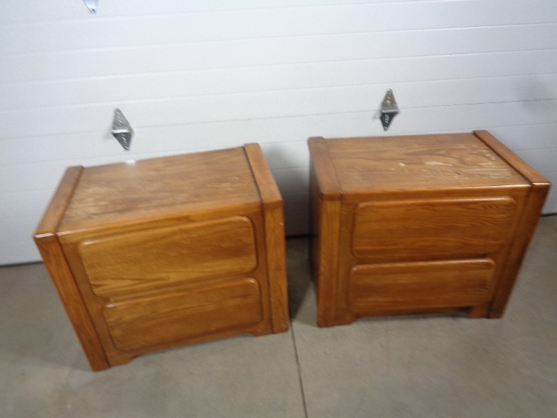 lot 120 image: Matching Night Stands