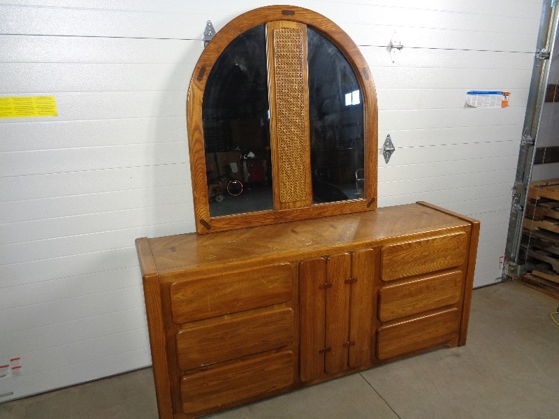 lot 121 image: Large Dresser and Mirror