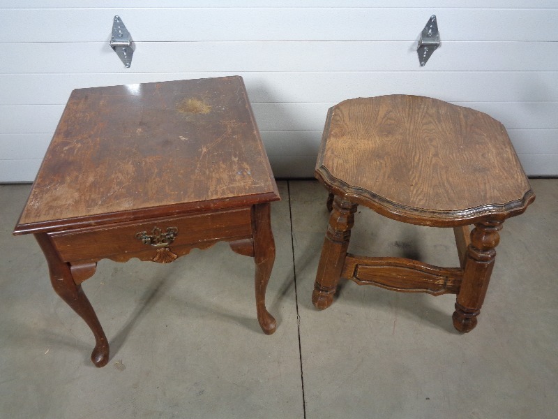 lot 124 image: Project End Tables