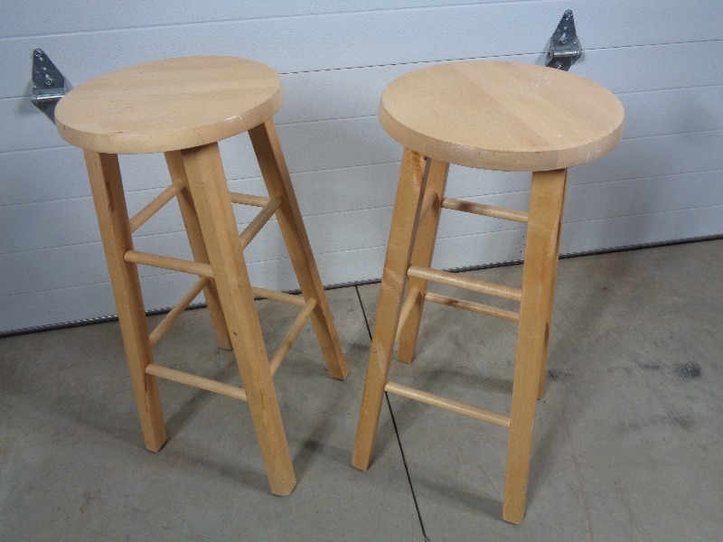 lot 137 image: Pair of Stools