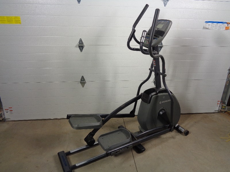 lot 139 image: Horizon Elliptical Exercise Machine