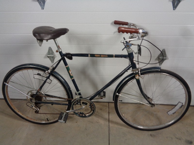 lot 150 image: Vintage Free Spirit Bike