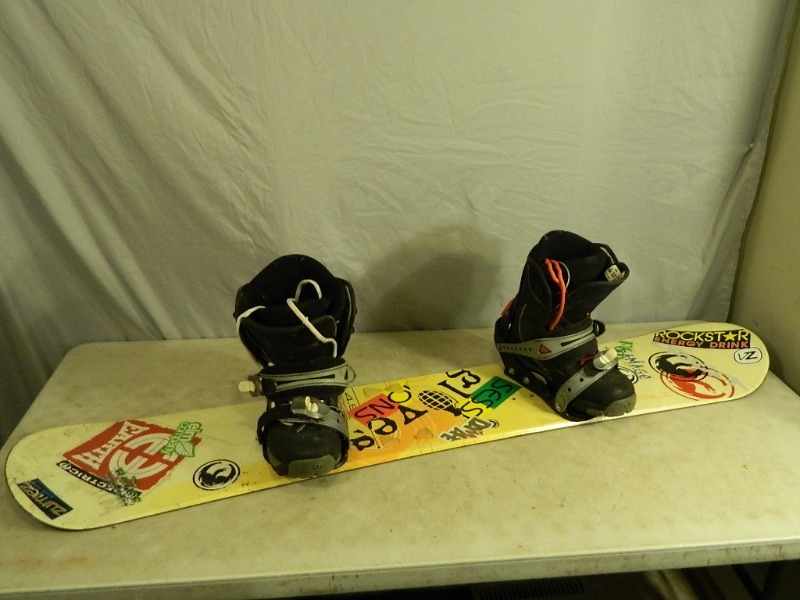lot 23 image: Nitro Snowboard With Rossignol Boots