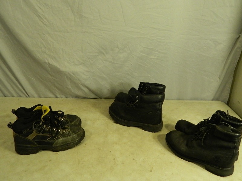 lot 31 image: 3 Pair of Mens Boots