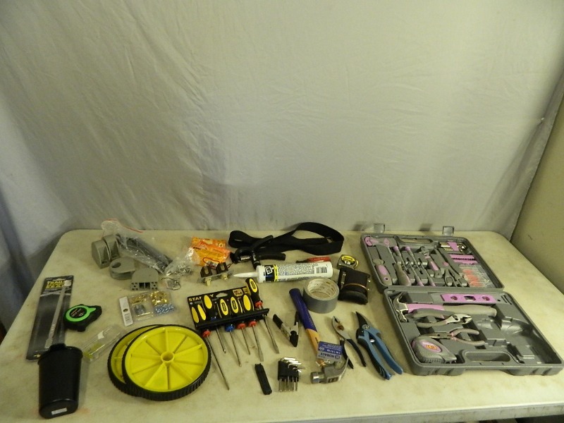 lot 46 image: Hand Tools, Tool Set, and More