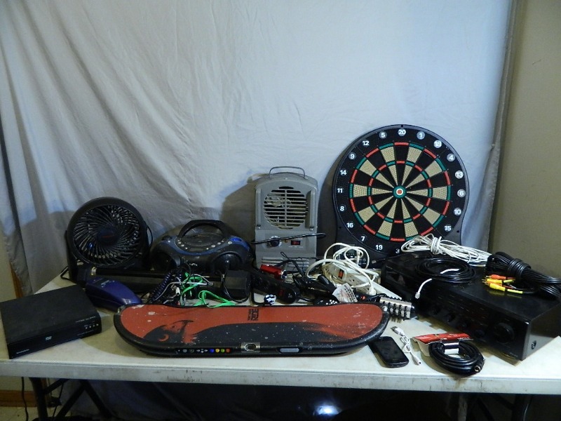 lot 70 image: Assorted Electronics