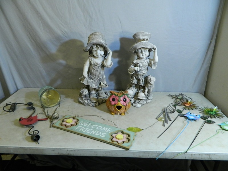 lot 80 image: Cute YardGarden Decor