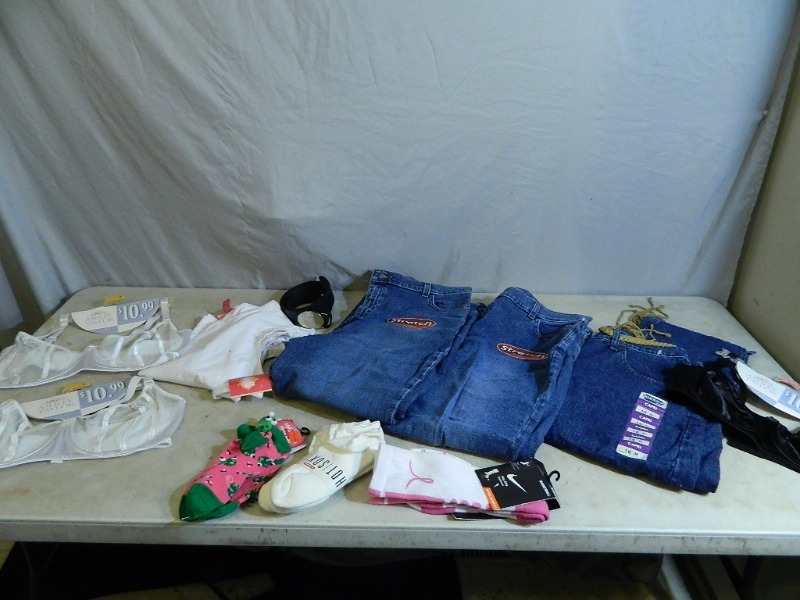 lot 82 image: New Womens Clothing