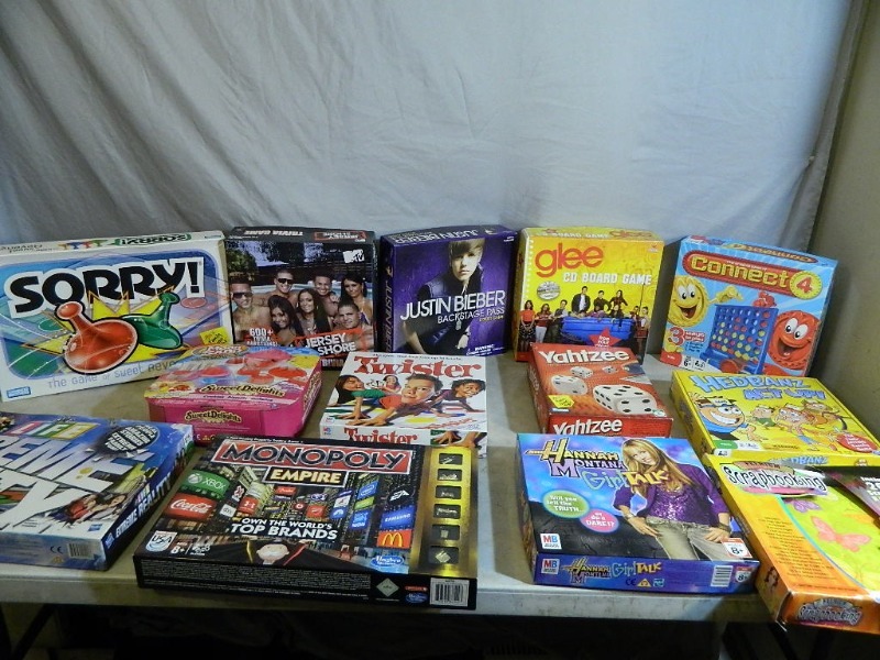 lot 87 image: Games
