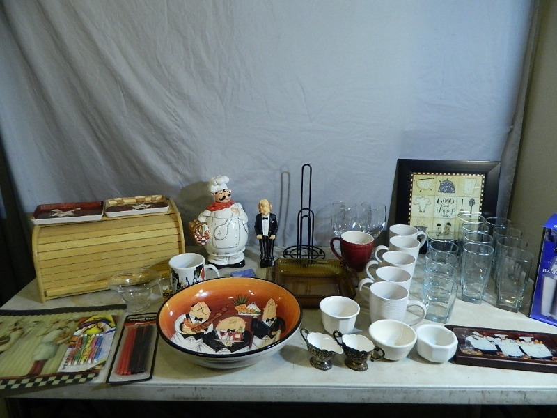 lot 151 image: Kitchen Items