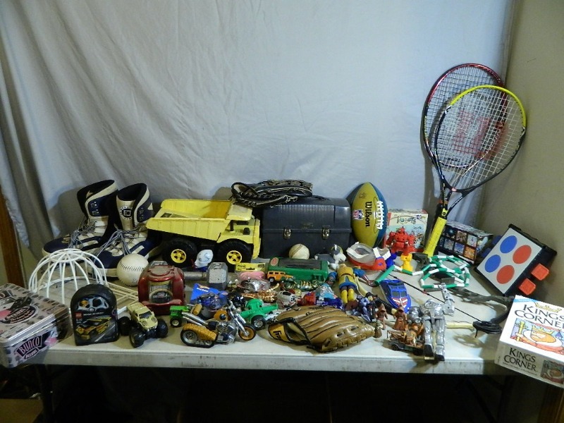 lot 174 image: 10 LB Weight, Toys, Cars, and More