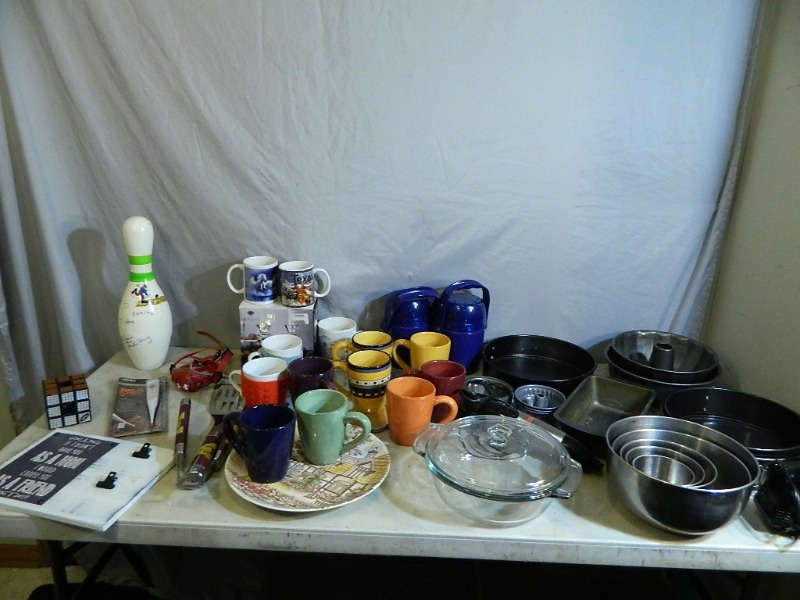 lot 175 image: Coffee Cups, Baking Pans, and More