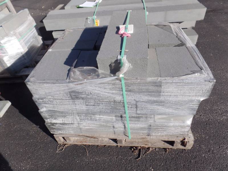 BLUESTONE THERMAL STEP PLANKING