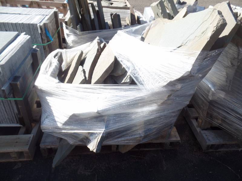 BLUESTONE IRREGULAR FLAGSTONE