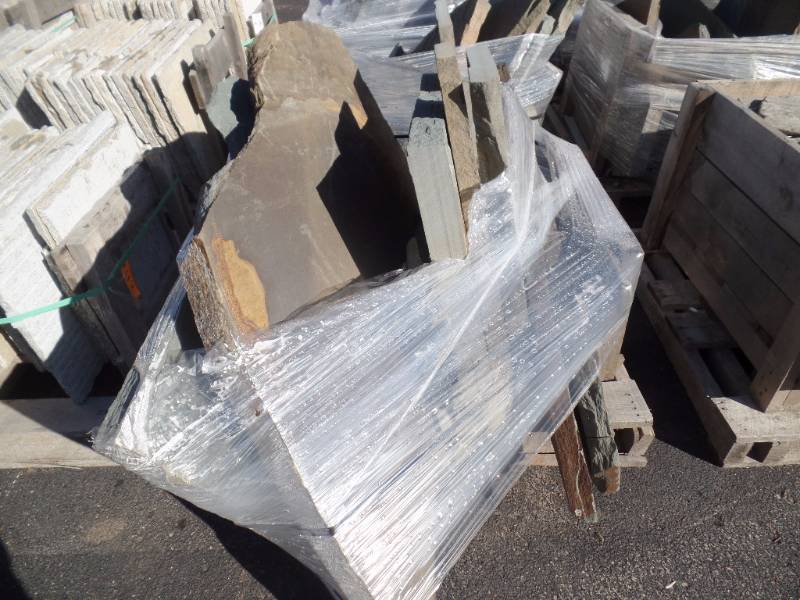 BLUESTONE IRREGULAR FLAGSTONE