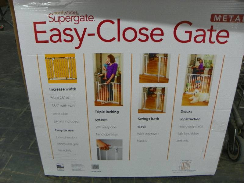alcove Adjustable Pet Gate White