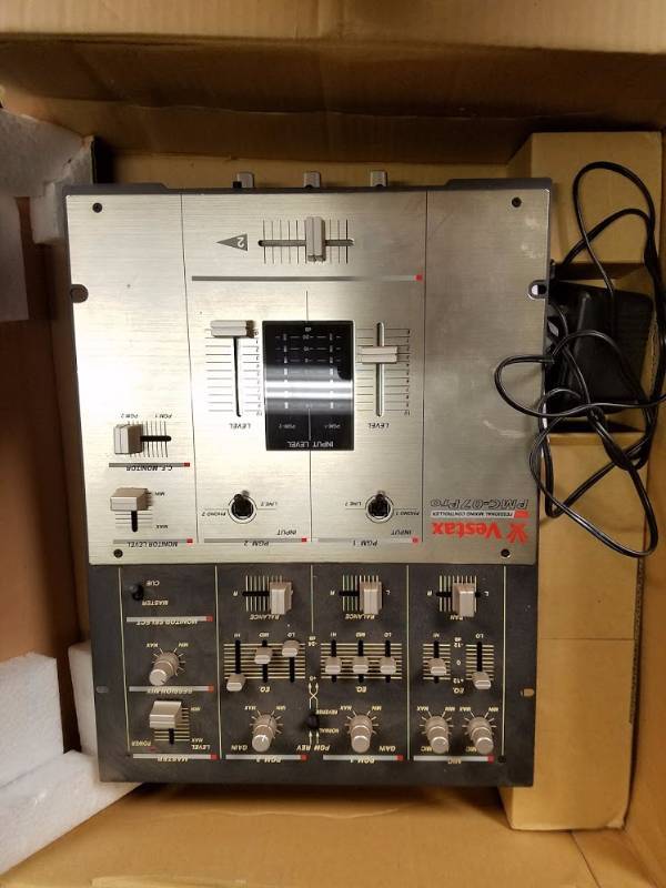 lot 33 image: Vestax PMC-07 Pro