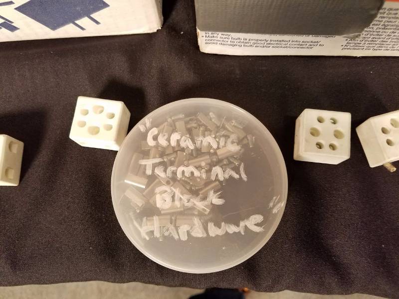 lot 14 image: Ceramic Terminal Blocks