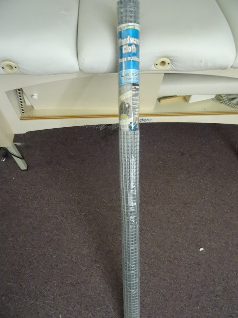 lot 31 image: 48 x 5 Hardware cloth...