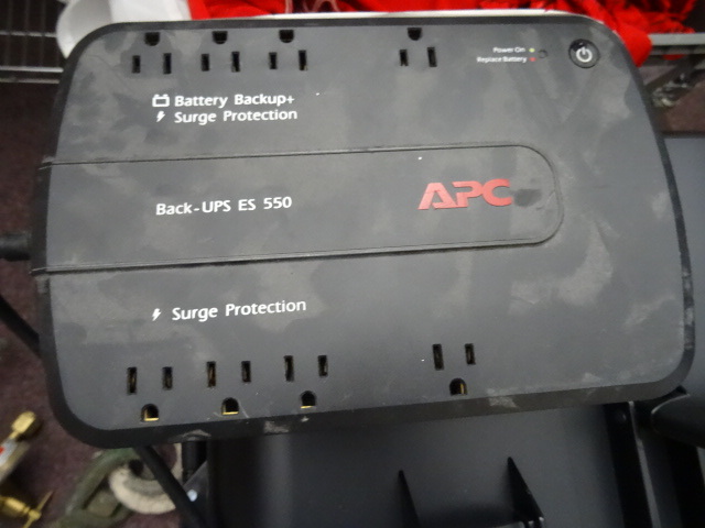 lot 35 image: APC back ups ES550...
