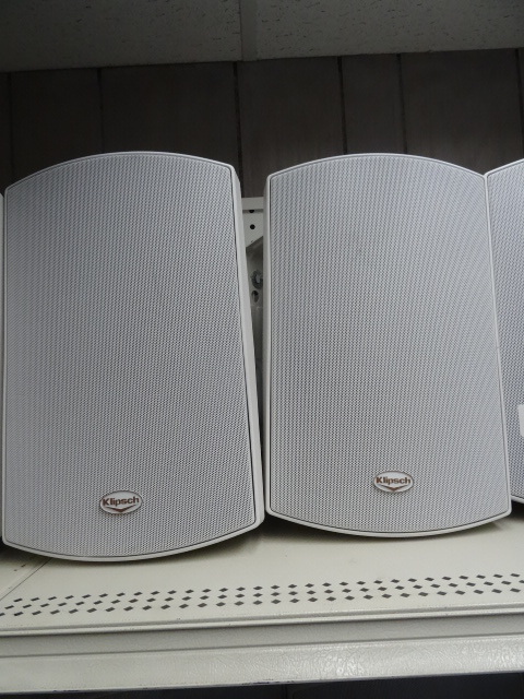 lot 91 image: Klipsch ceiling   wall mount speak...