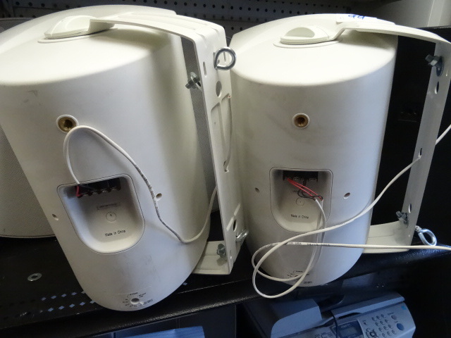 lot 93 image: Klipsch ceiling   wall mount speak...
