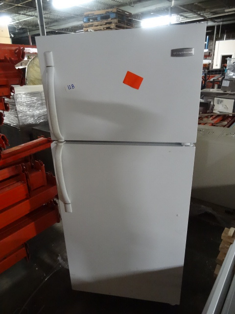lot 128 image: Frigidaire fridge freezer. Model FR...