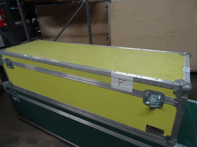 lot 152 image: Padded shipping case. Hinged top. O...
