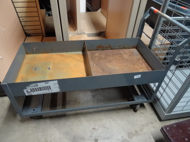 lot 176 image: Metal specialty cart. Puch handle. ...
