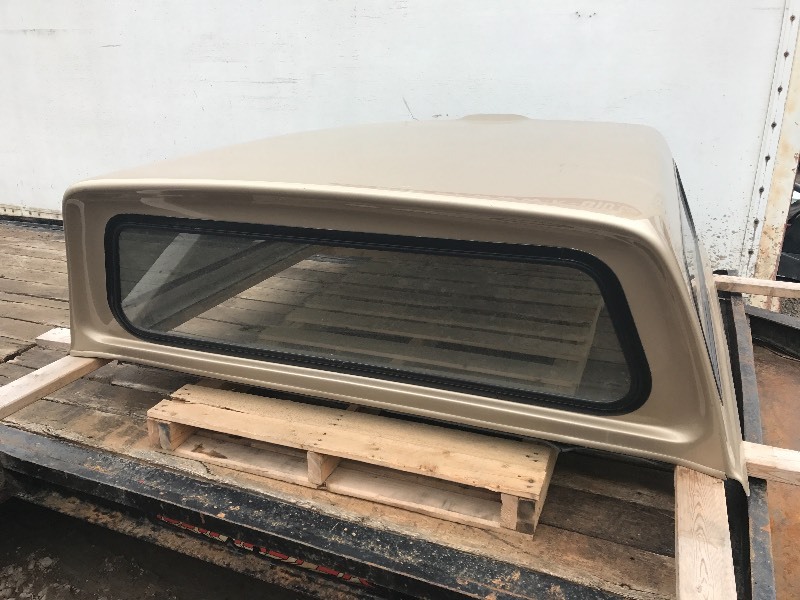 lot 6 image: Ranch Topper--Chevy 5.5ft Short Box