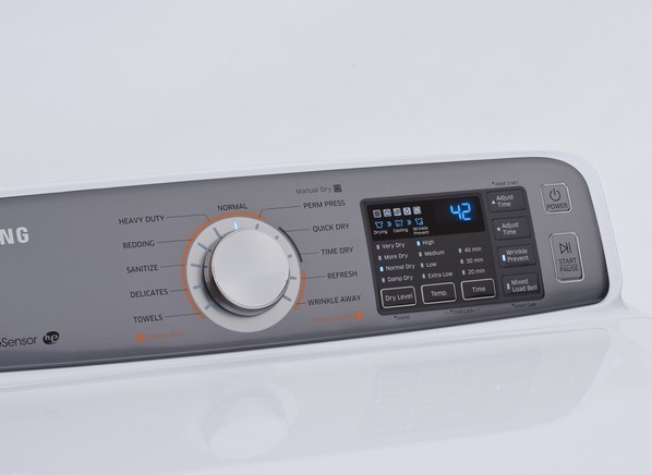 lot 4 image: New - SAMSUNG (DV48H7400EW)  Electric 7.4 Cu. Ft. - White Color - High Efficiency Top Load Steam Dryer - MSRP $899.99