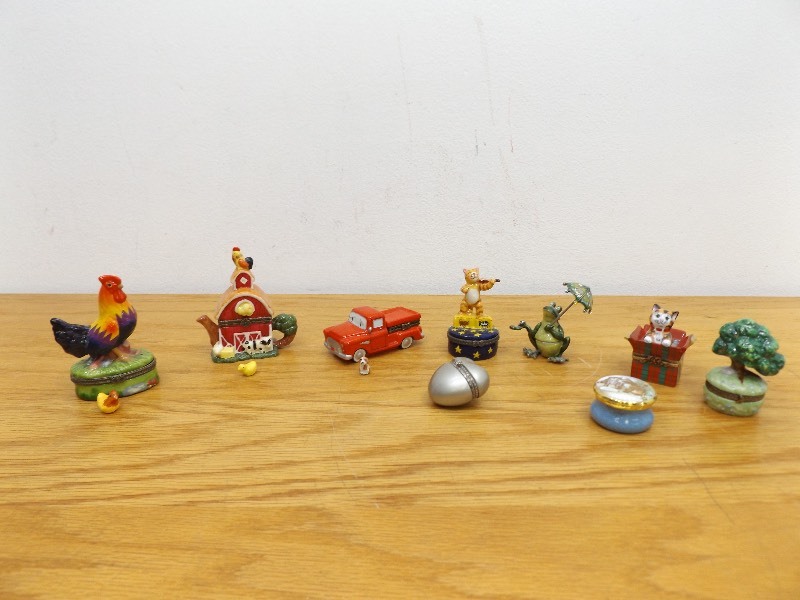 lot 20 image: Lot of Enamel, Porcelain, etc. Trinket Boxes