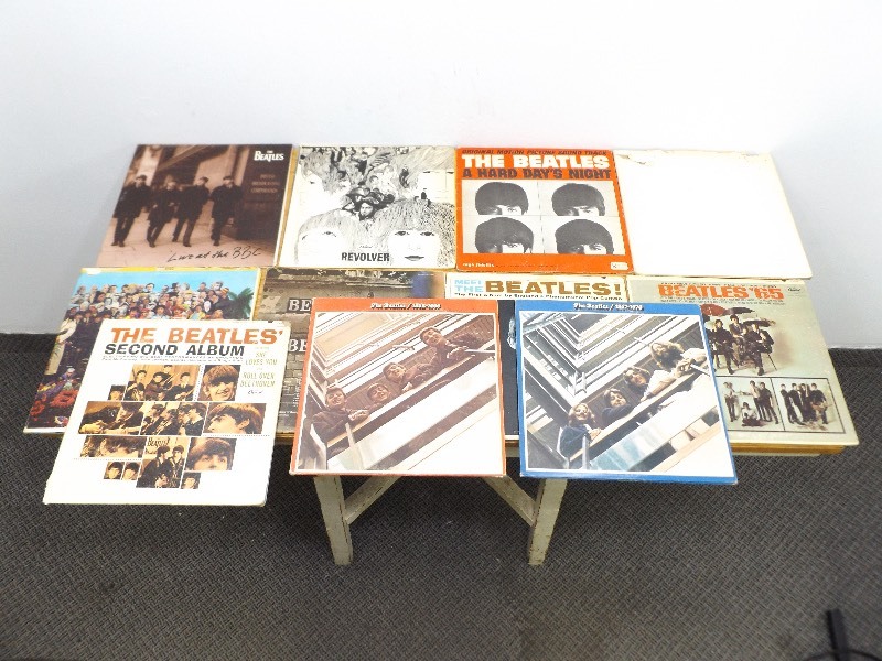 lot 9 image: Lot of 11 Vintage Beatles Vinyl Records
