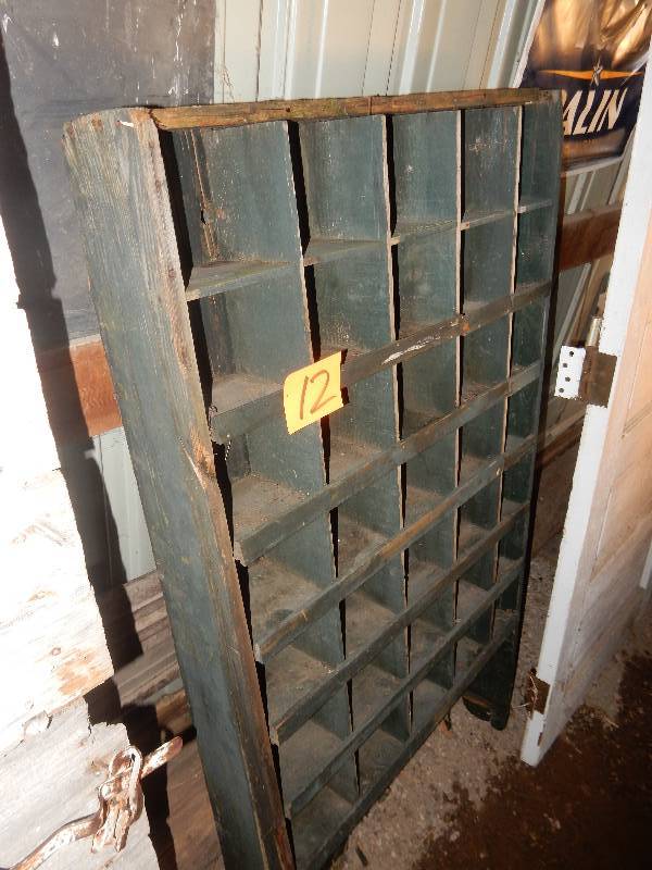 lot 12 image: Pigeon Hole shelf..