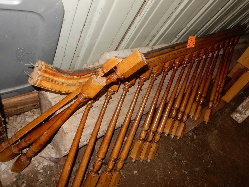 lot 22 image: Solid wood Stair Railing