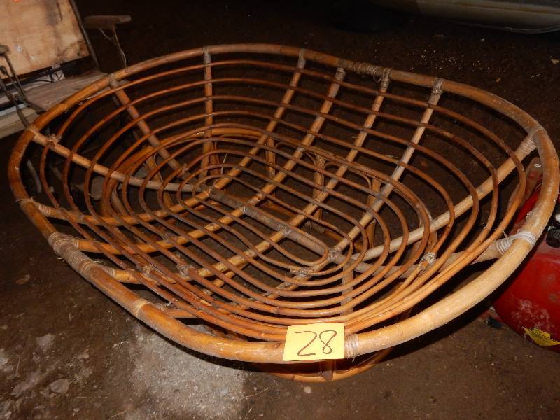 lot 28 image: Ratan Bowl Type of SeatCouch Frame.. No cushion