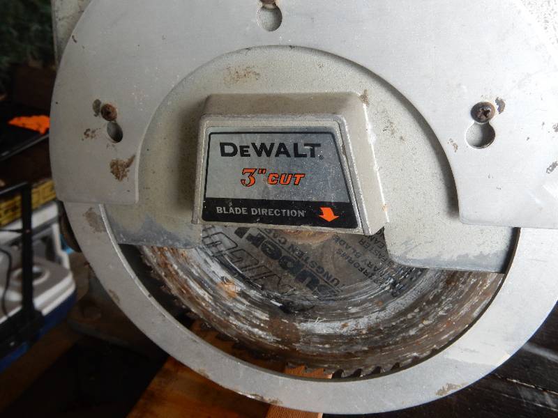 lot 10 image: Black and Decker, Radial Arm Saw