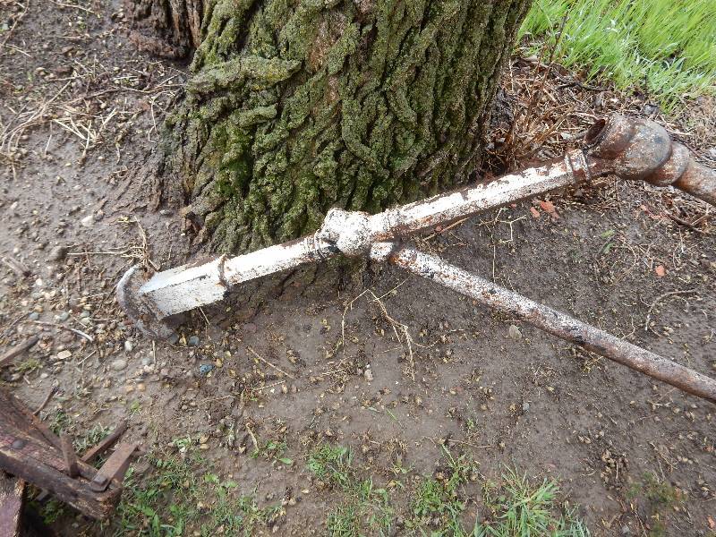 lot 98 image: Heavy Steel Hand Railing from  Schmidt brewery. Number 7 on it. Cast iron