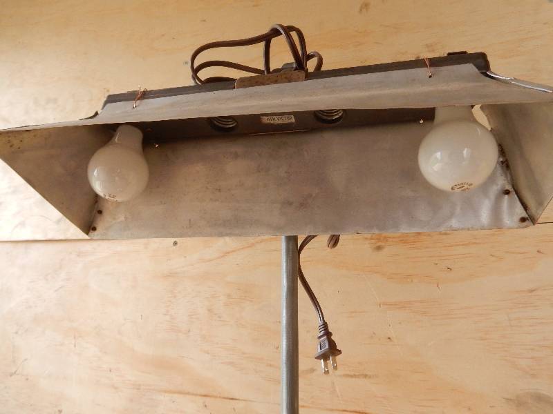 lot 61 image: Smith Victor Industrial Light, plus other lights