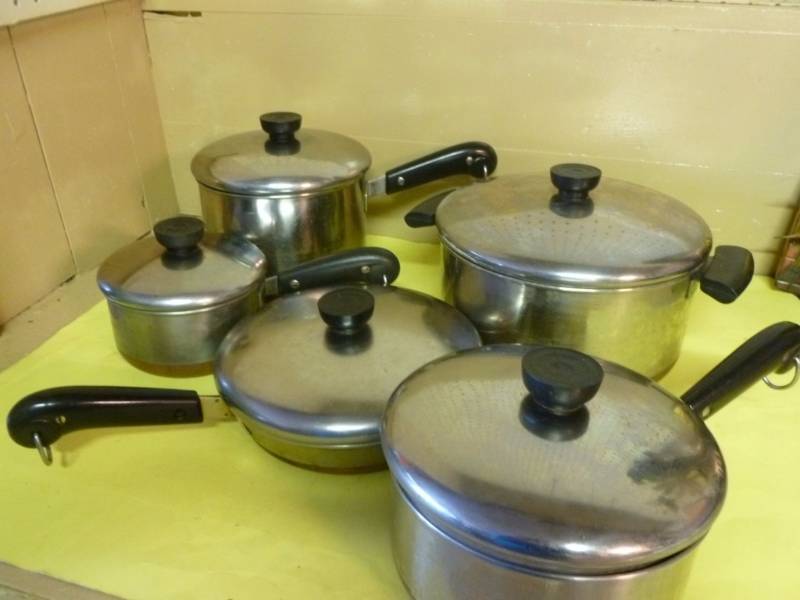Revere Ware Cookware Set