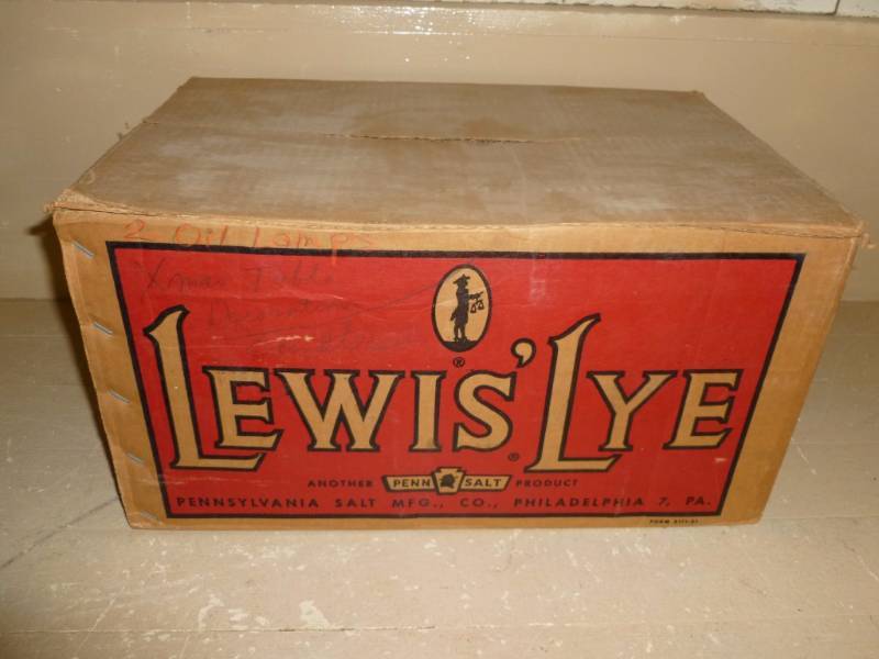Vintage Lewis Lye Box