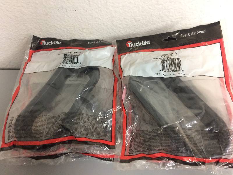 Truck-Lite 6 Oval Rubber Grommets