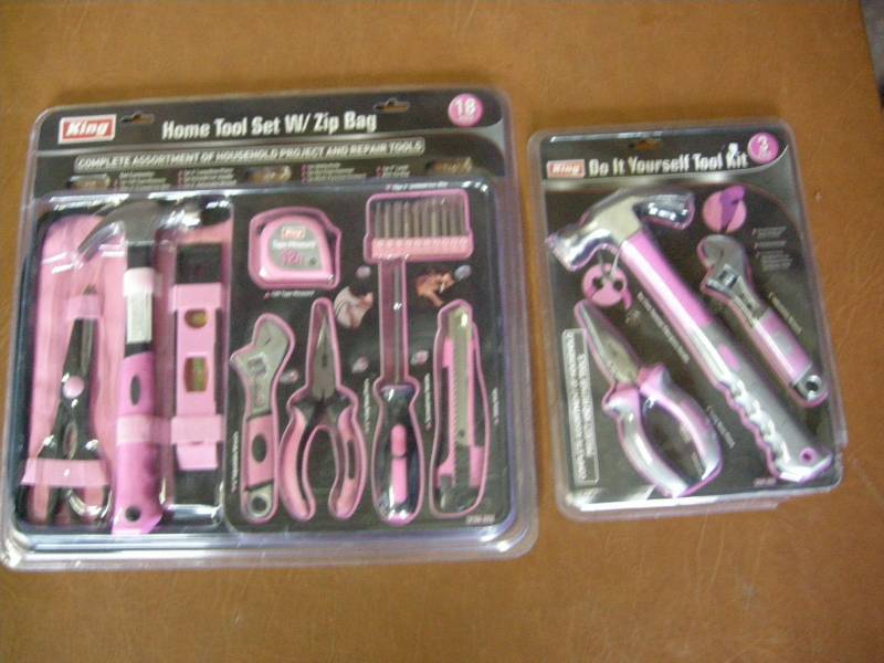 lot 90 image: King Pink Tool Sets